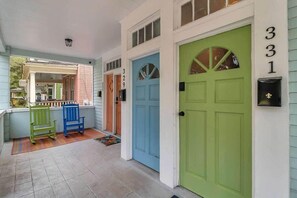 Unclassified image, 3 of 42, button