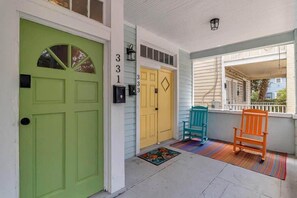 Unclassified image, 2 of 42, button