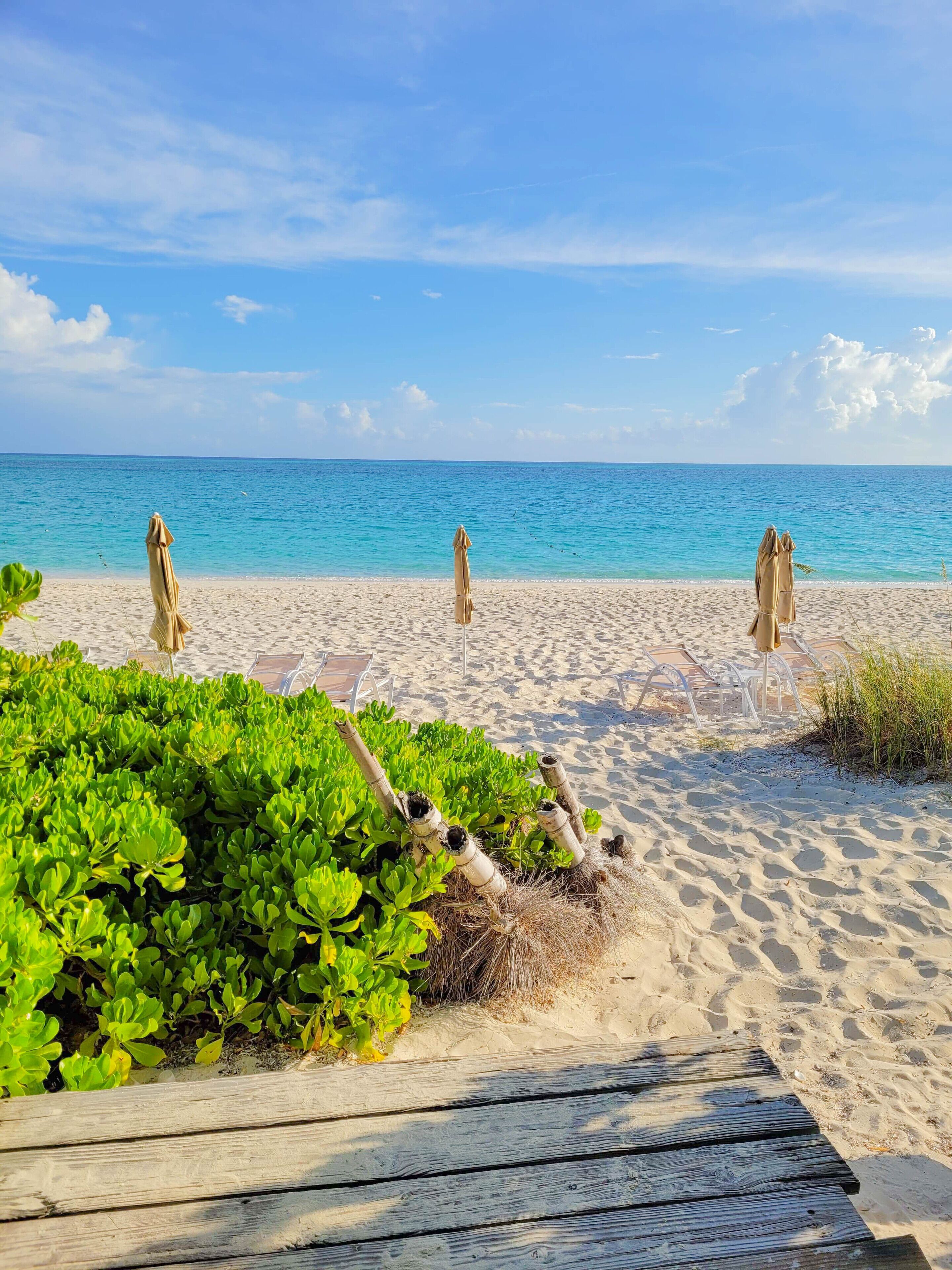 Beach nearby, sun loungers, beach umbrellas, beach towels