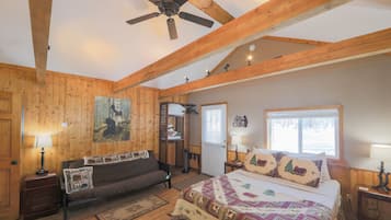 Cabaña superior, baño en la habitación (Spruce Cabin) | Interior
