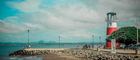 Una playa cerca