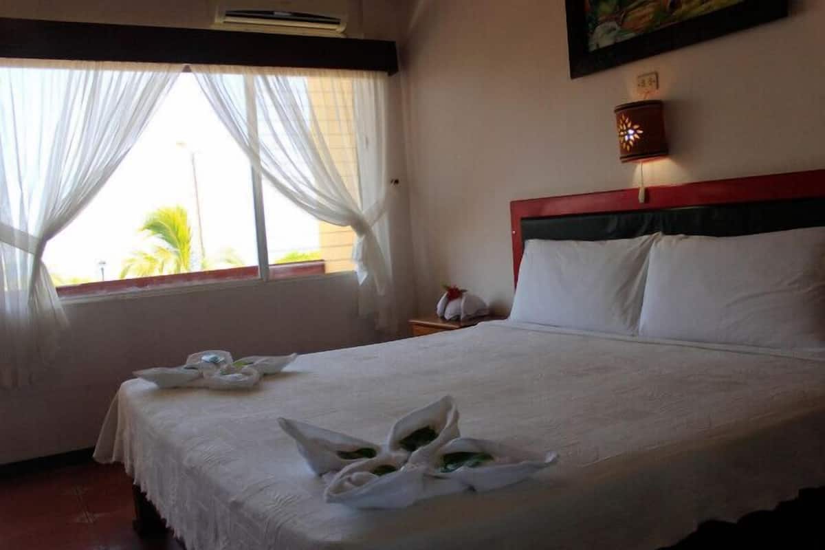 Superior Double Room, 1 King Bed, Ocean View | Down duvets, desk, laptop workspace, blackout curtains