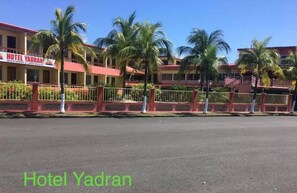 Exterior - Hotel Yadran (Puntarenas)