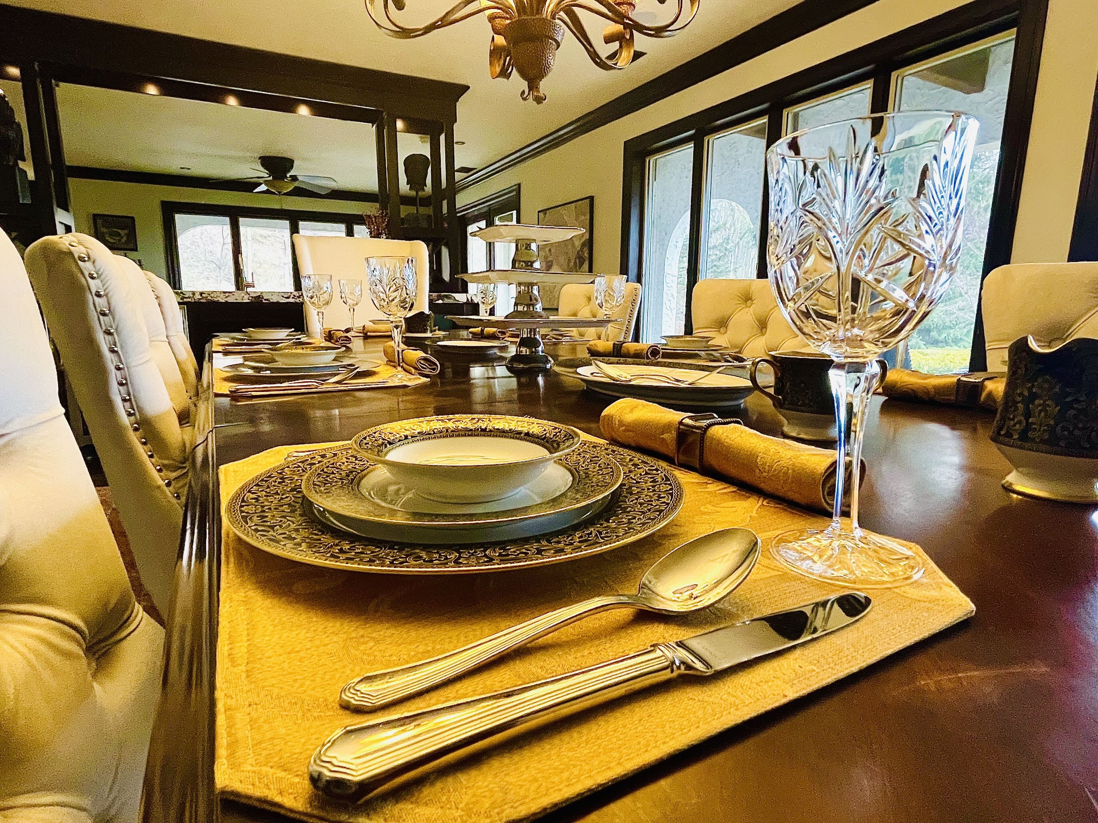 8 Acre Estate Mediterranean Villa 5 Bdrm with 25 mile Views with Lake