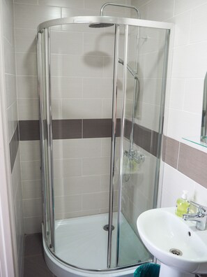 Classic Double Room | Bathroom