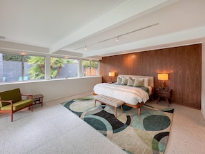 3 chambres, bureau, fer et planche à repasser, accès au Wi-Fi (inclus)