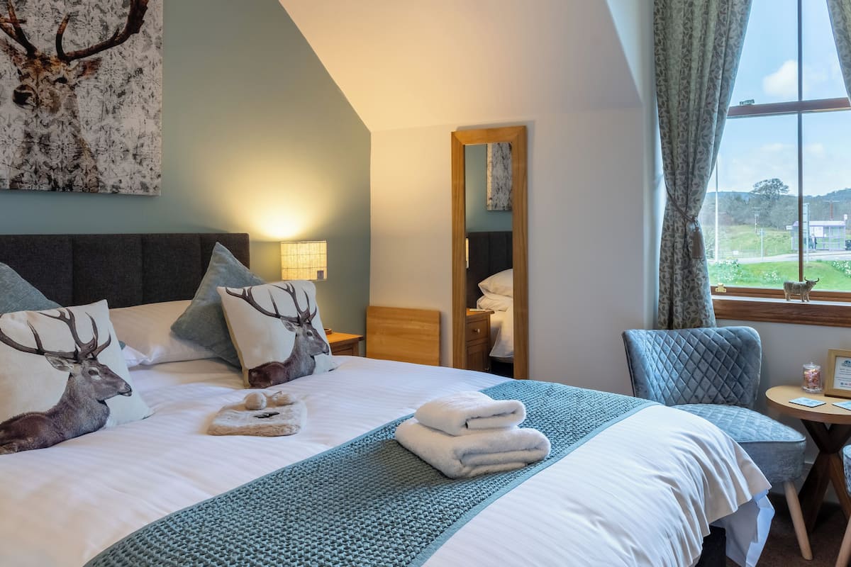 Individually decorated, blackout curtains, iron/ironing board, free WiFi