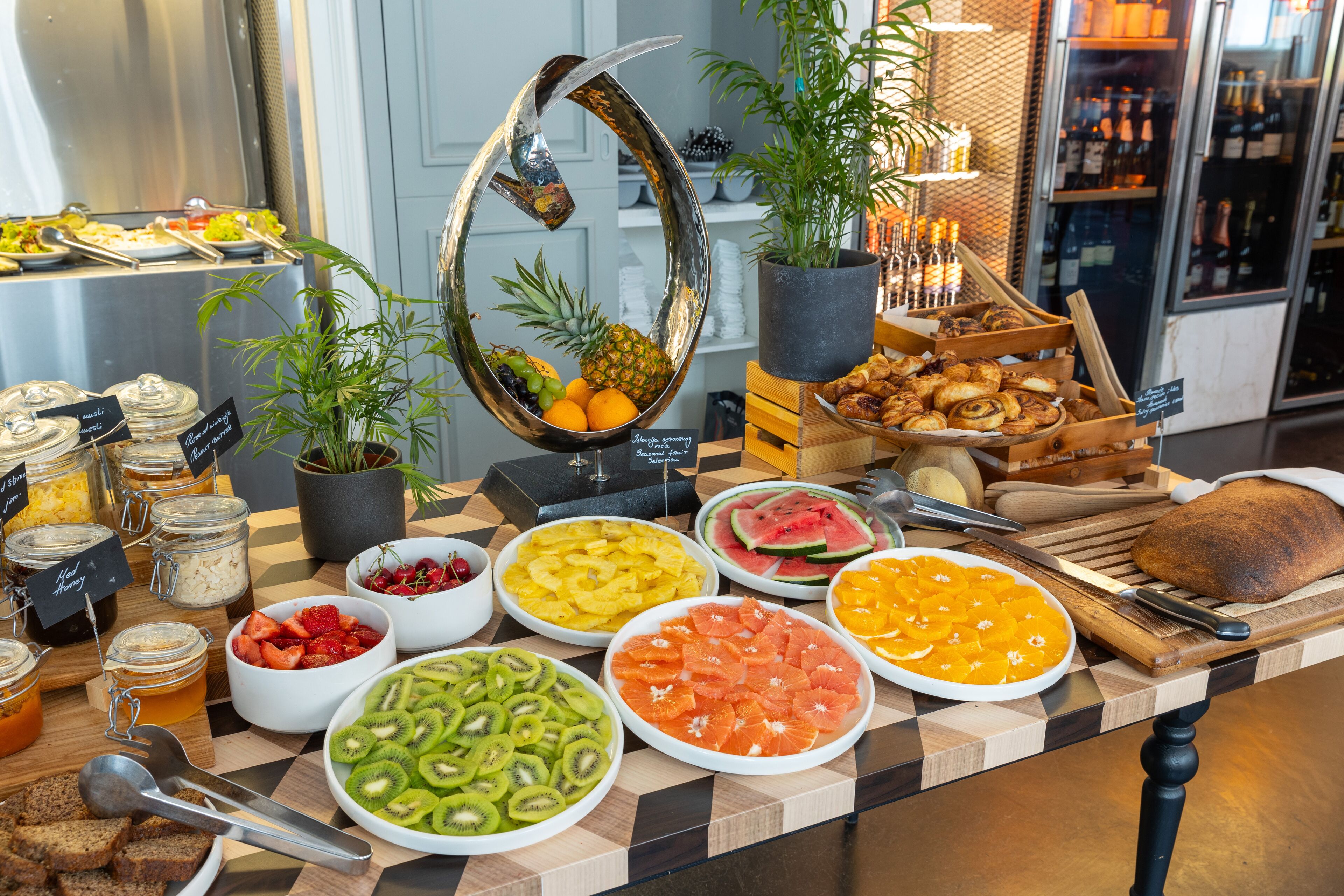 Daily buffet breakfast (EUR 15 per person)