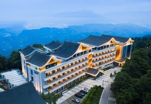 Exterior - Holiday Inn Resort Mengding Mountain by IHG (Ya'an)