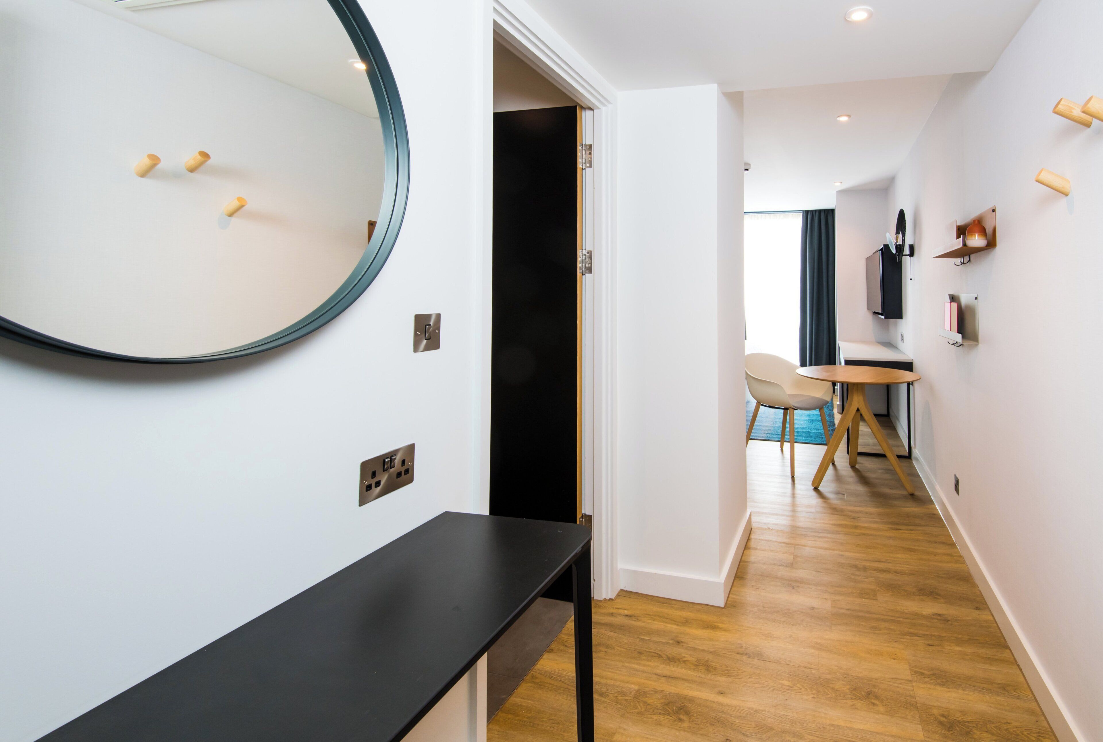 Studio Suite, 1 King Bed, Kitchen | Room amenity