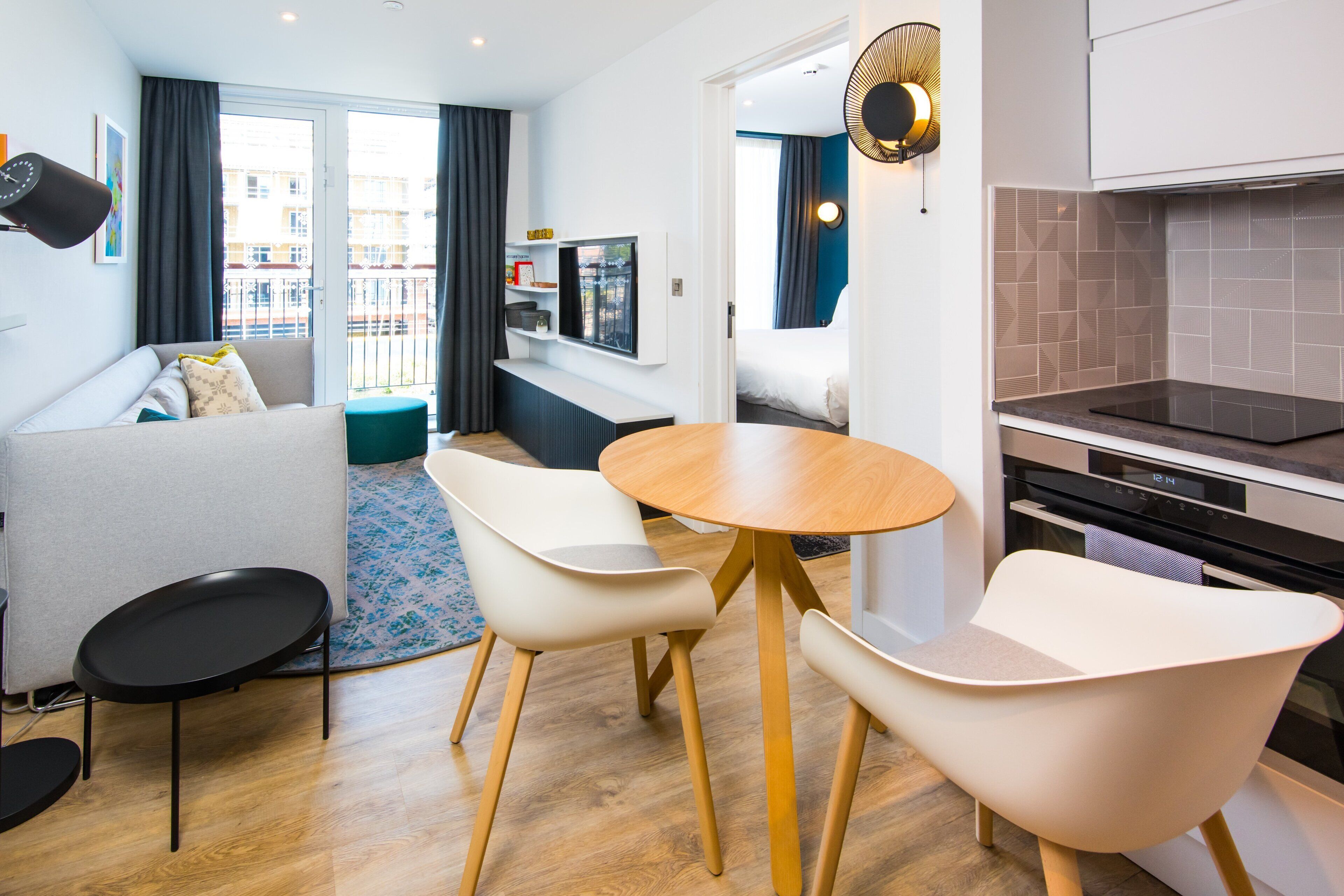 Decoración individual, mobiliario individual, escritorio