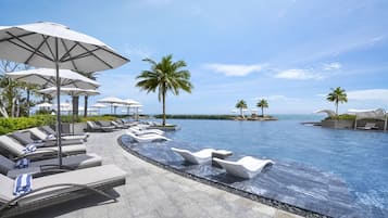 2 piscines extérieures, tentes de plage, parasols de plage