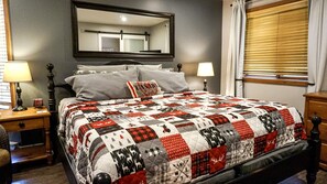 4 bedrooms, desk, iron/ironing board, free WiFi - Ski-In/Ski Out in the Heart of Tremblant (Mont-Tremblant)