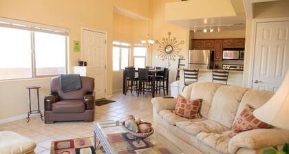 A Desert Oasis with a View - Prime Location for Golfers!