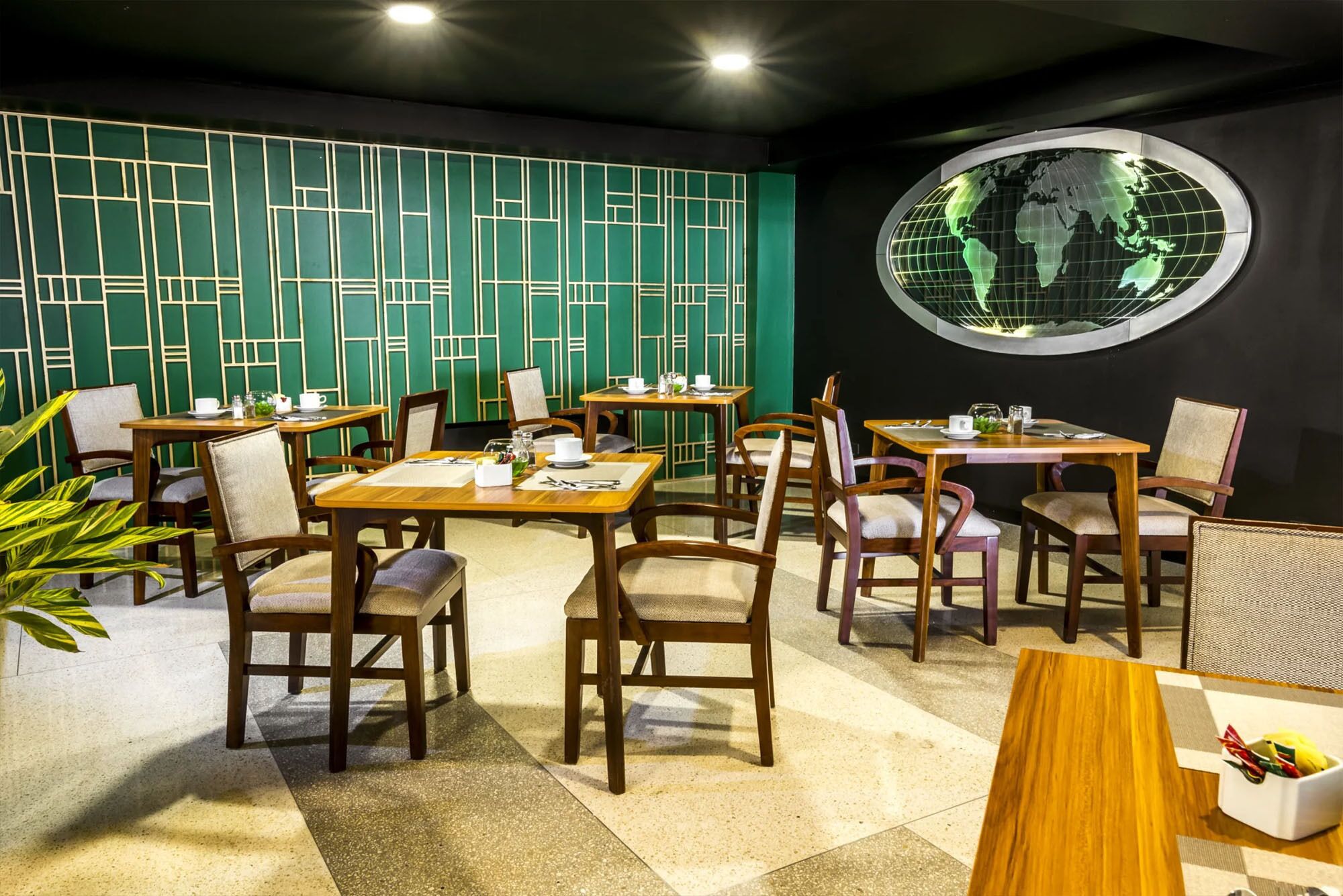 free daily full breakfast