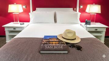 Suite presidencial, baño en la habitación | Minibar y caja de seguridad en la habitación