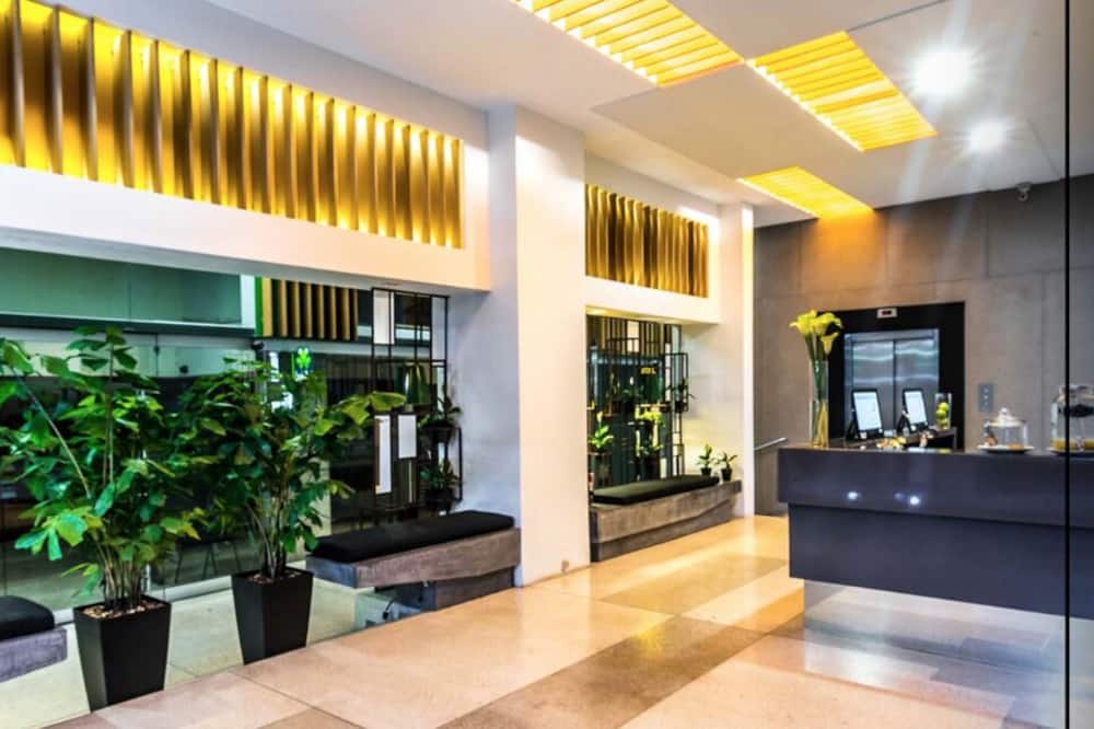 Urban Green Hotel & Suites