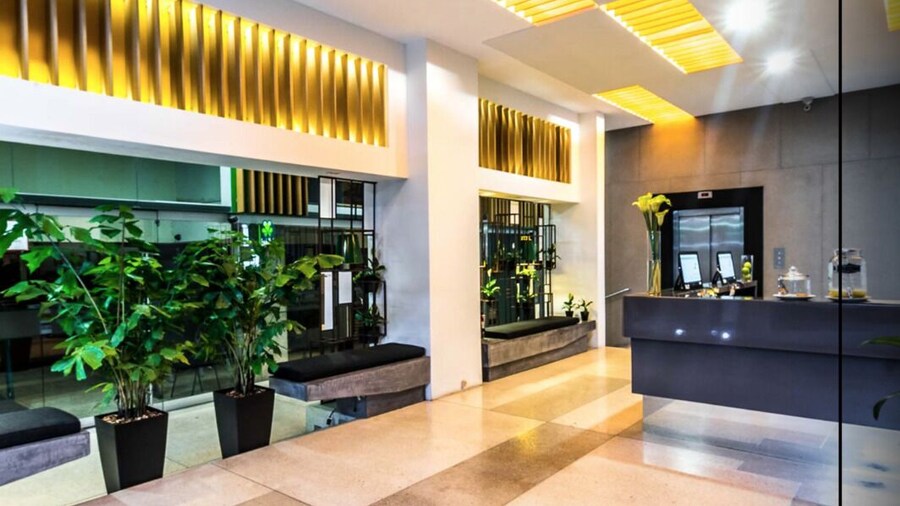 Urban Green Hotel & Suites