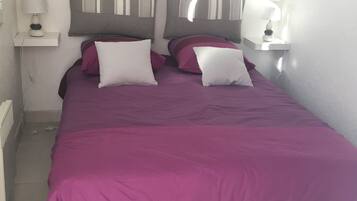 1 bedroom, iron/ironing board, bed sheets