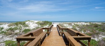 Seaside Serenity 2BR Condo by Beach in St Aug!