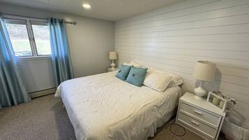 3 bedrooms, free WiFi, bed sheets
