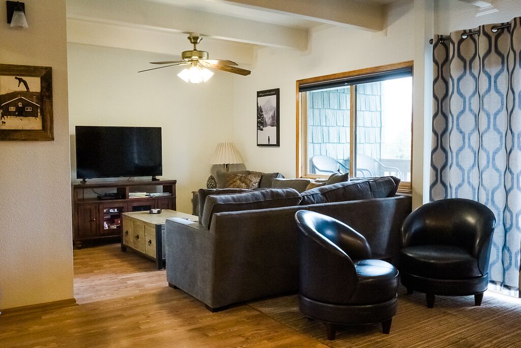 Sweeping  mountain view 1 block off Main St! Lives Large and many  amenities. 