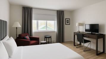 Habitación superior, 1 cama de matrimonio | Escritorio y espacio para trabajar con un portátil