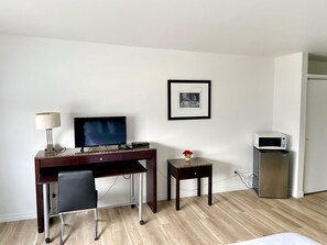 1 chambre, bureau, espace de travail pour ordinateur portable