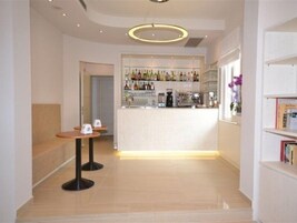 Bar (en el alojamiento)