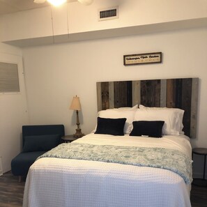 1 bedroom, free WiFi, bed sheets