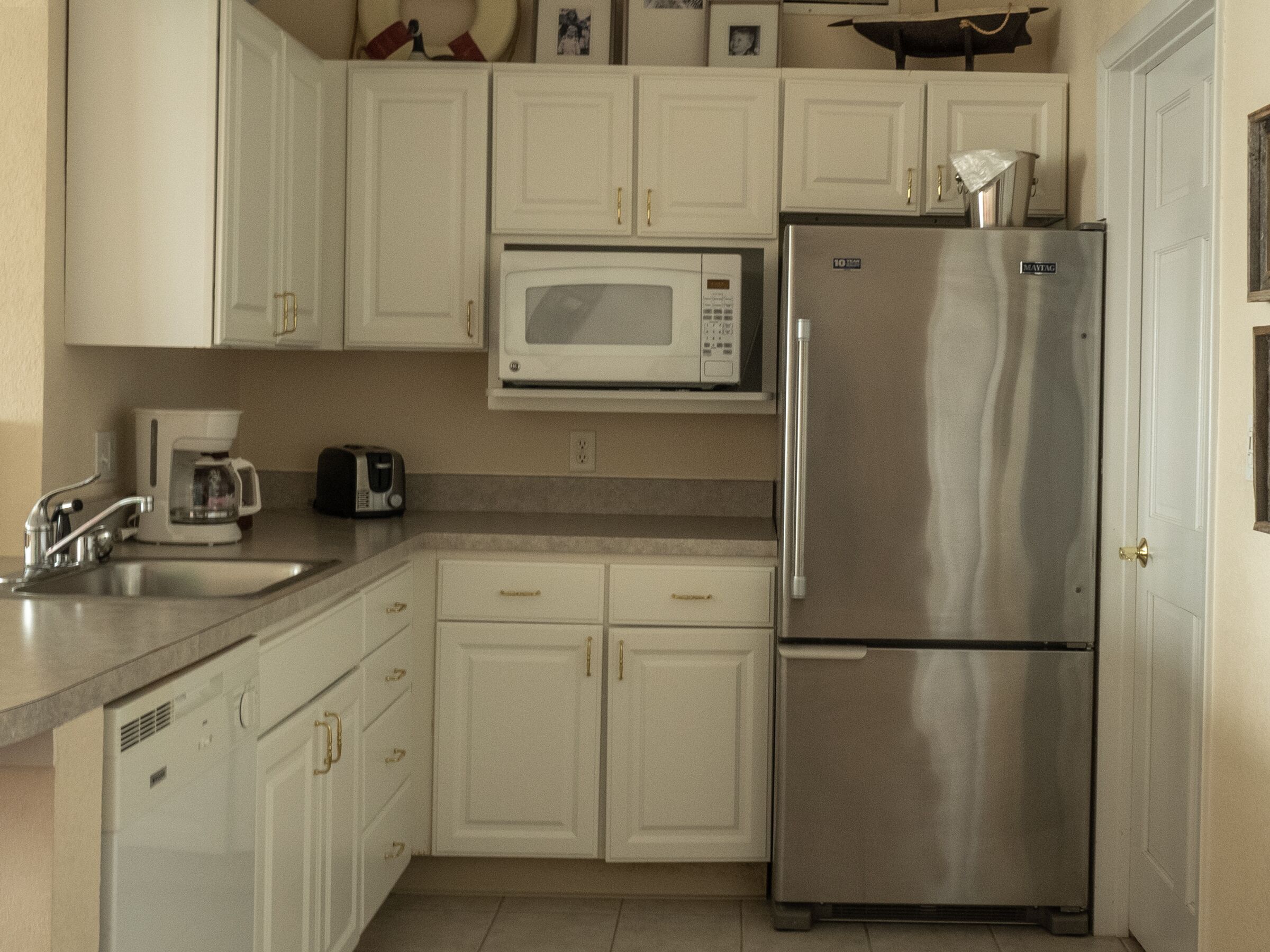 123 - Premium Lake View Condo Suite