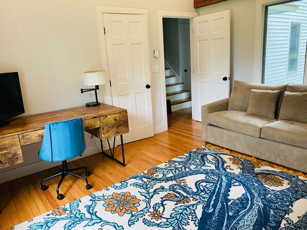 スマートテレビ、暖炉、卓球台、書斎 / ワークスペース