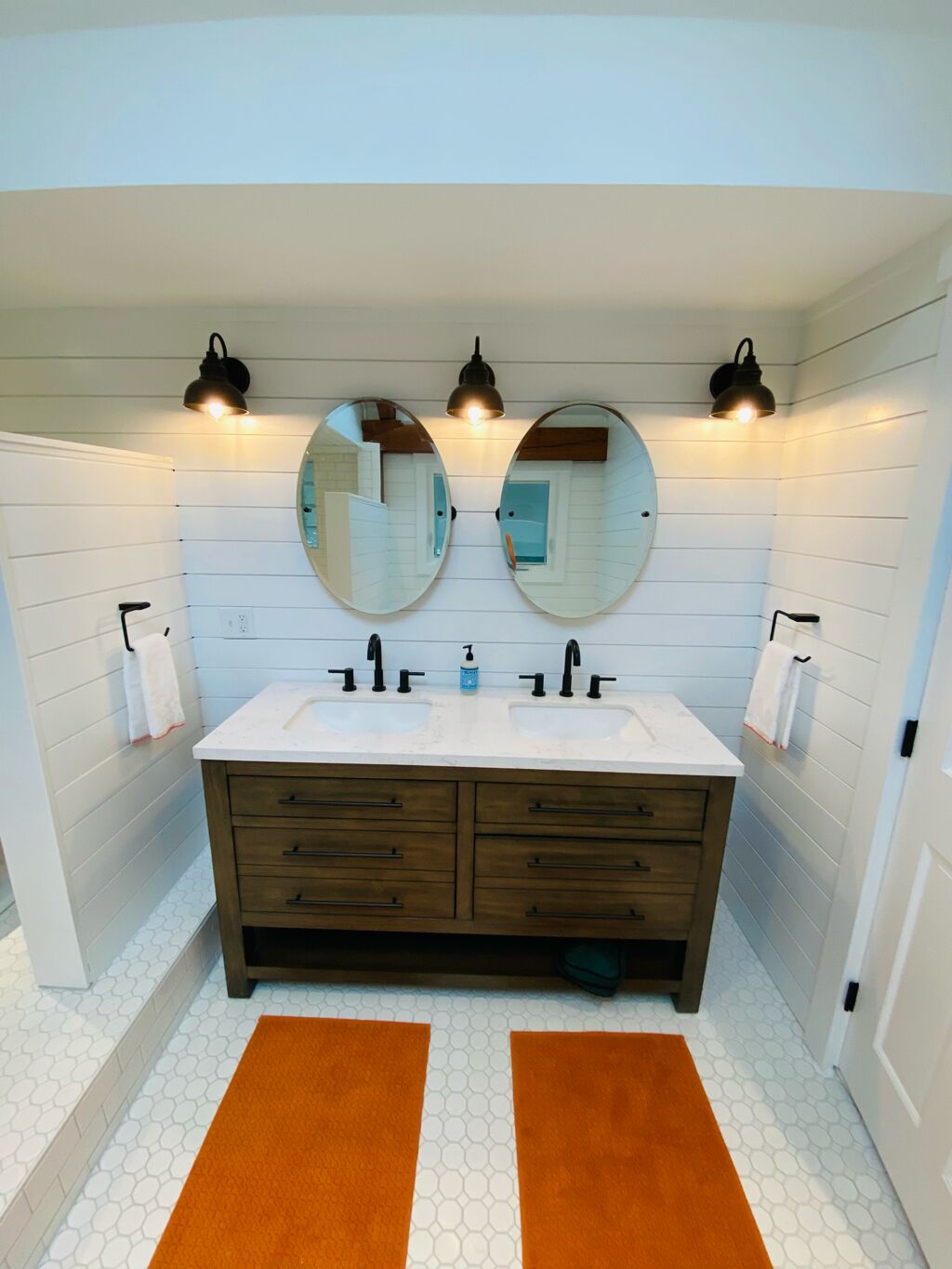 House on Quicksand Pond...close to beach