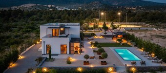 Villa La Boheme with Pool