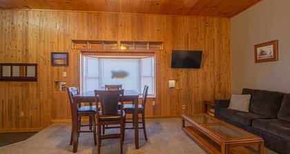 Stay In Ohiopyle, Closest to the GAP trail, Hot Tub