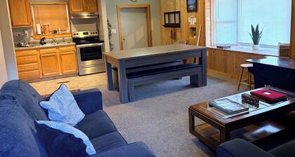 Stay In Ohiopyle, Hot tub & Pool Table - Closest to the GAP trail
