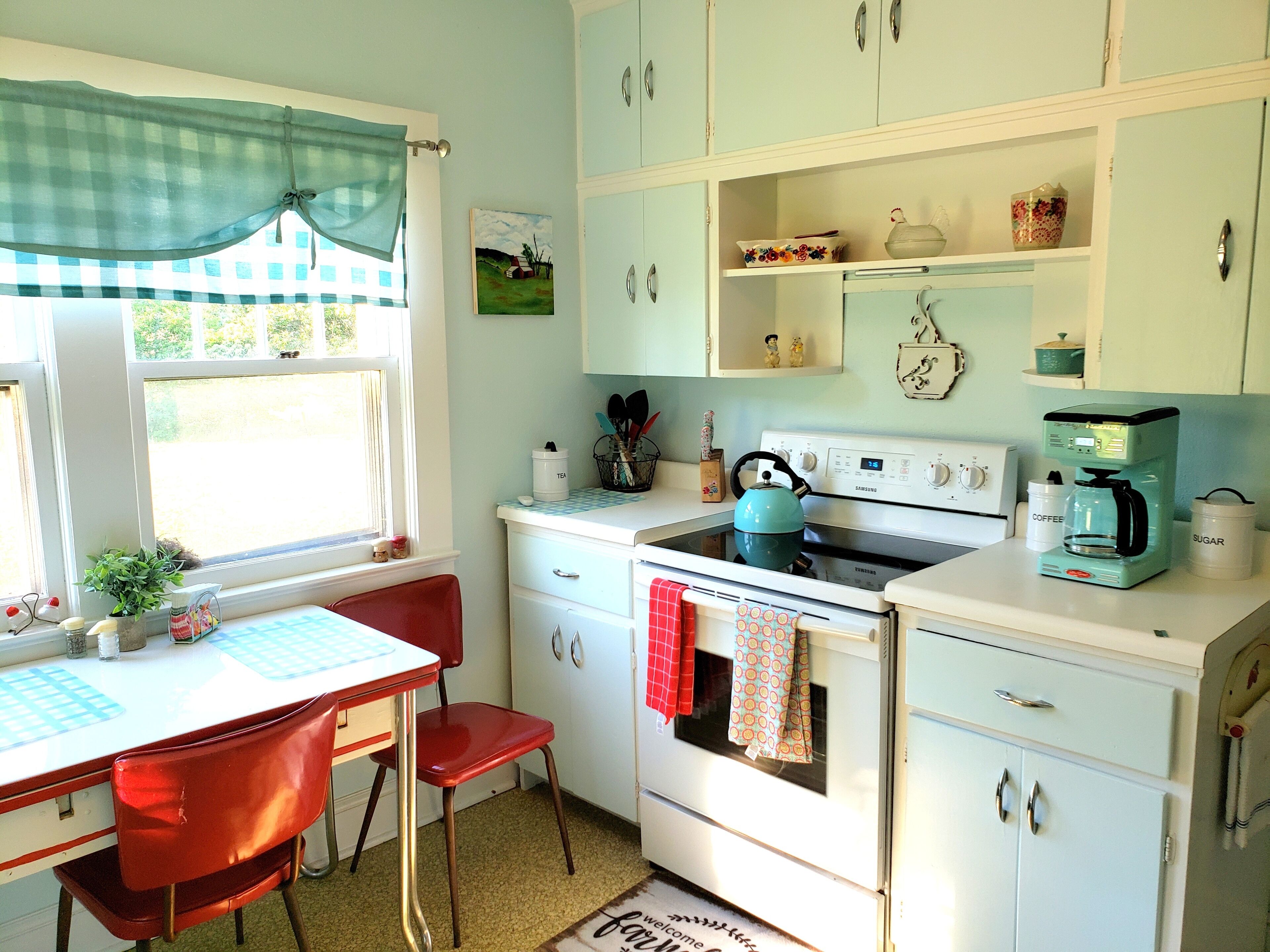 New! Red Barn Farmhouse-Farm Fresh Eggs-Cows