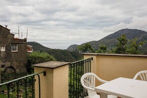 تناول الطعام بالخارج