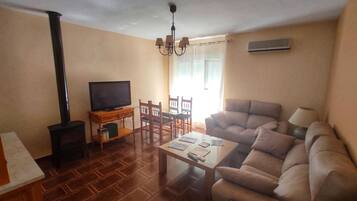 Fernseher, Stereoanlage