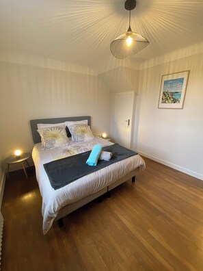 5 chambres, fer et planche à repasser, lit parapluie, Wi-Fi gratuit