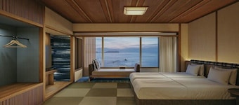Hotel Urashima