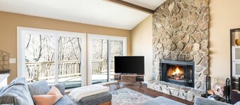 Popular Villa with mountain views in a Resort with trails and a cozy tavern.