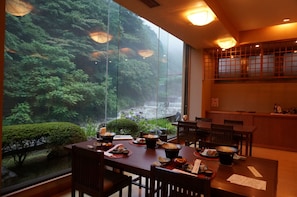 Restaurant - Hotel Ogawa (Asahi)