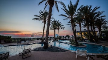 Piscina de vora infinita