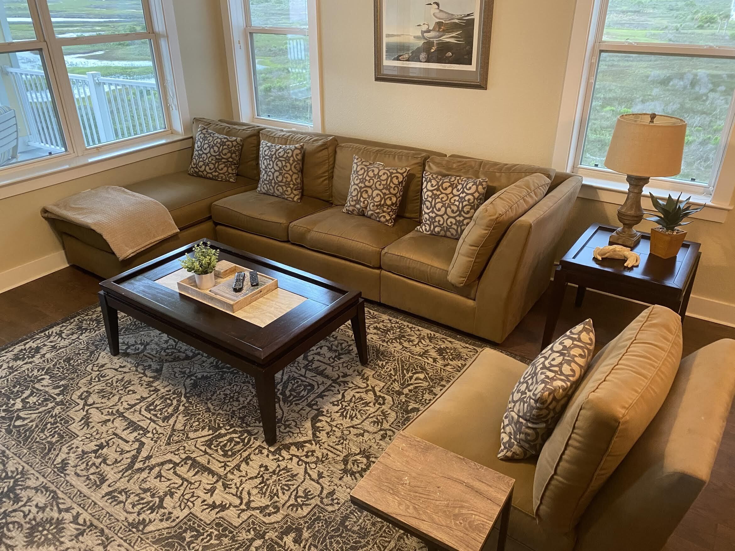 Top Floor Condo with Gulf and Bay Views, Gorgeous Sunsets, Walk to Beach!