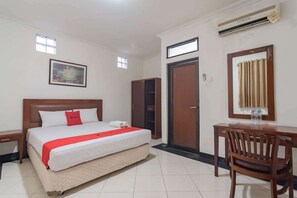 Room - Reddoorz @ Buah Batu (Bandung)