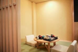 レストラン