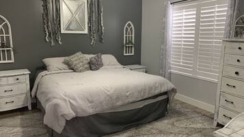 5 室のベッドルーム、旅行用ベビーベッド、WiFi (無料)、ベッドシーツ