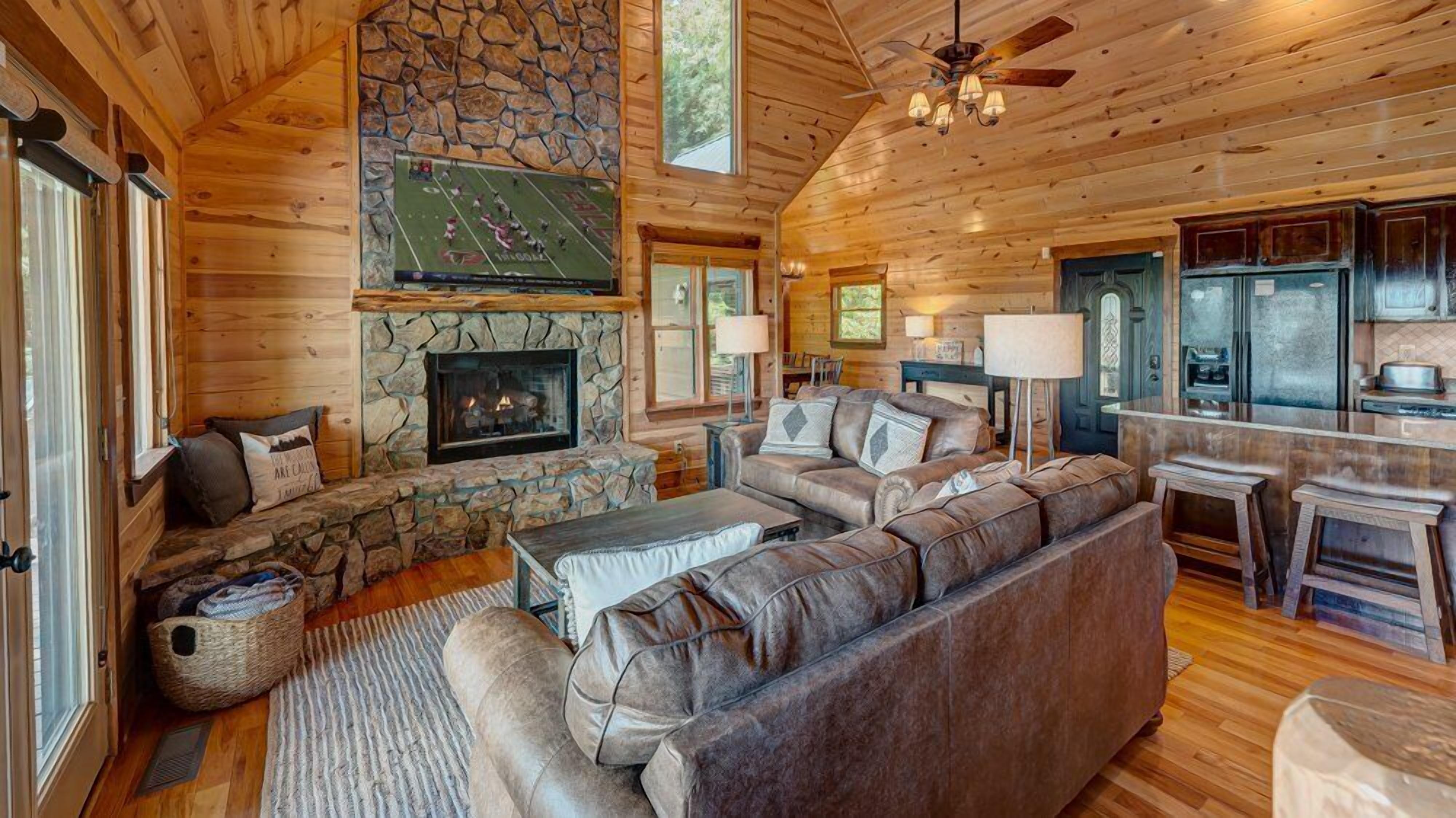 Sundance Retreat - Panoramic Mountain Views | Hot tub | Shuffleboard | Game Table | Fire Pit