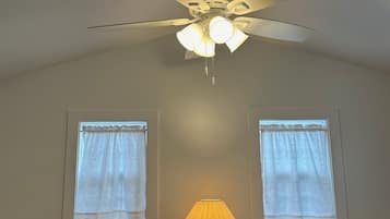 1 Schlafzimmer, kostenloses WLAN, BettwÀsche